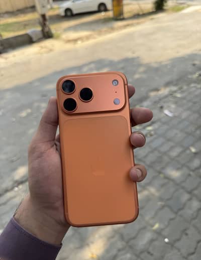 17 pro max orange colour