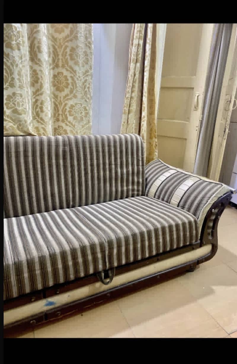 Sofa come bed 0