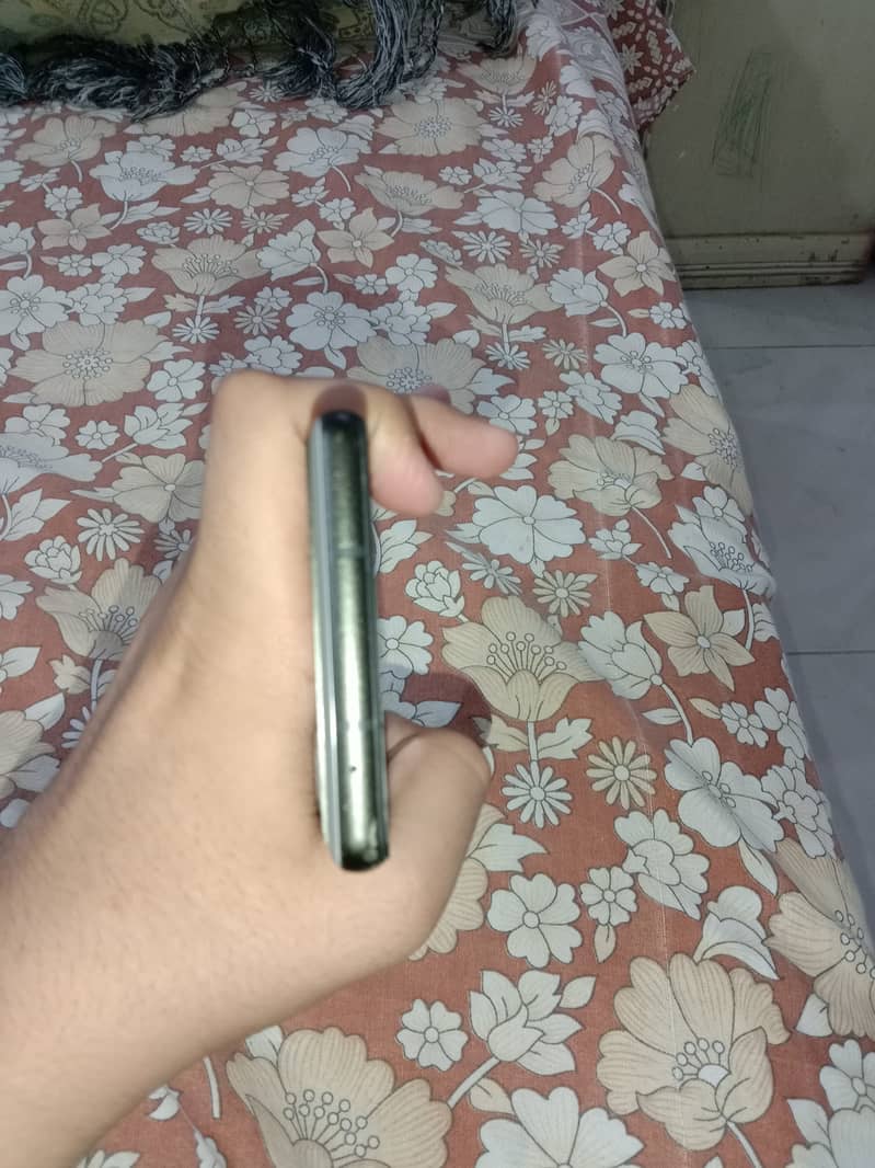 Google Pixel 6a 5