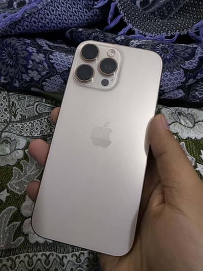 Apple iPhone 16 Pro Max