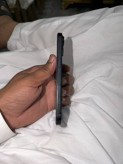 Apple iPhone 15
