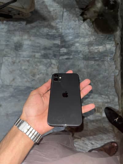 iPhone 11 128 GB total genuine phone
