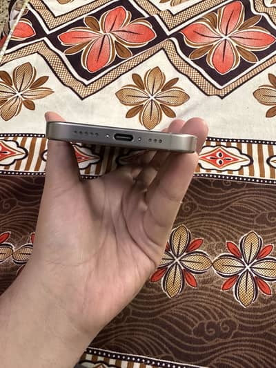 Apple iPhone 16 Pro