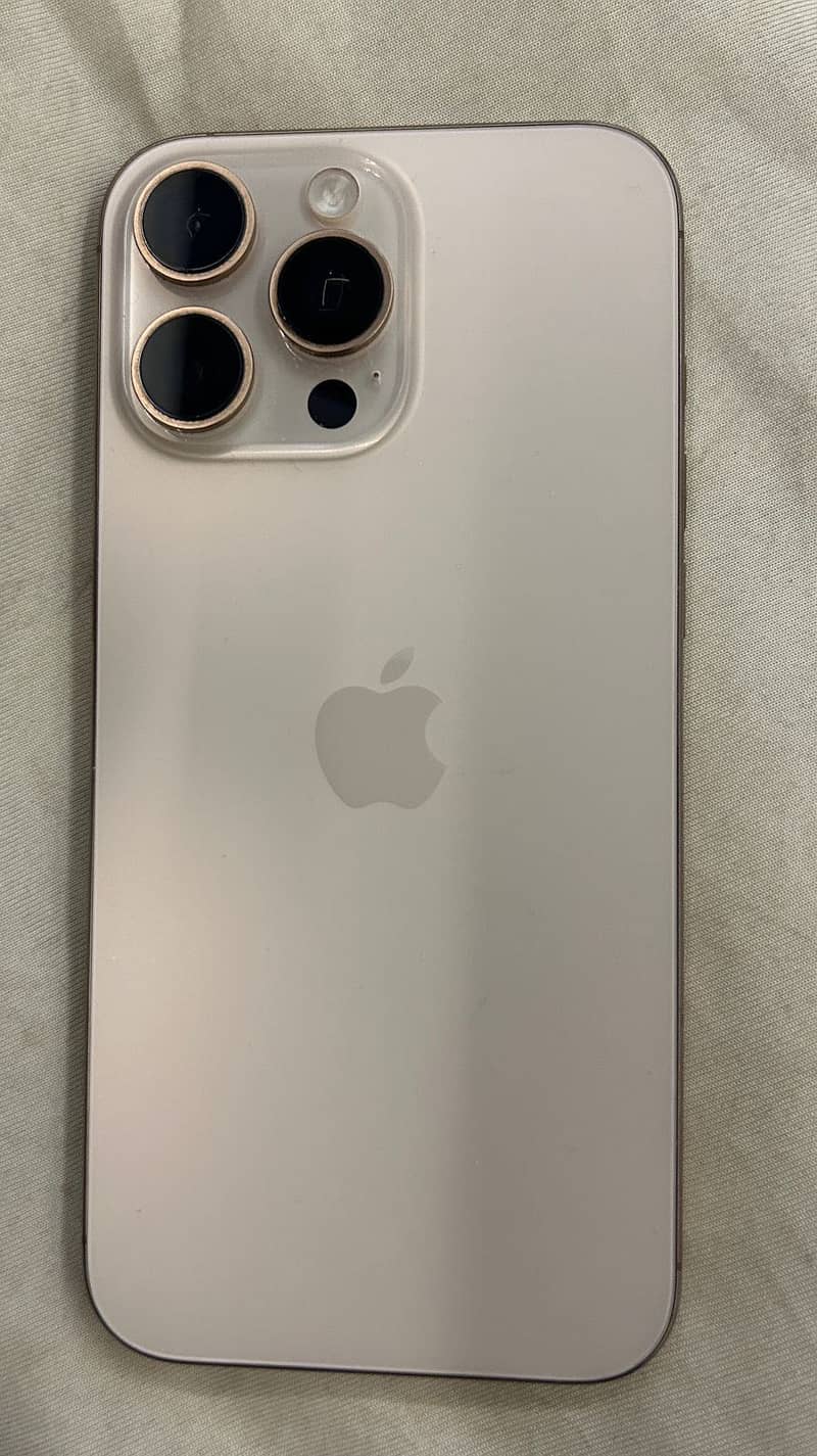 iPhone 16 Pro Max 7