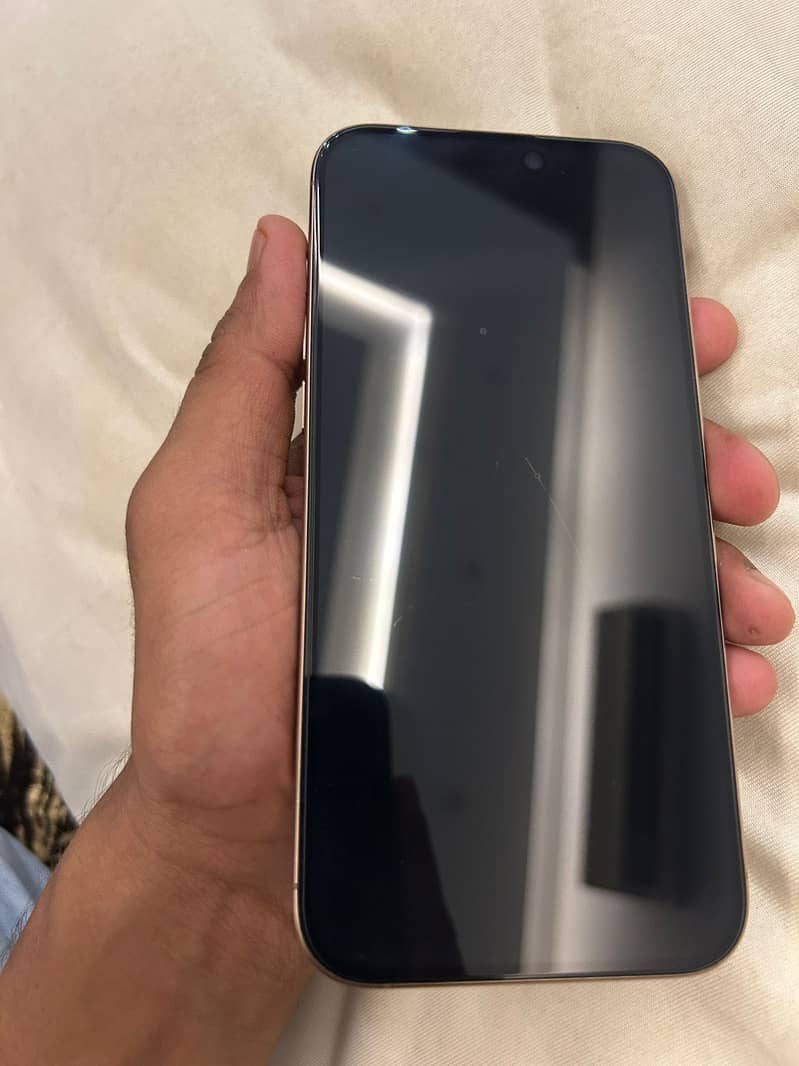 iPhone 16 Pro Max 8