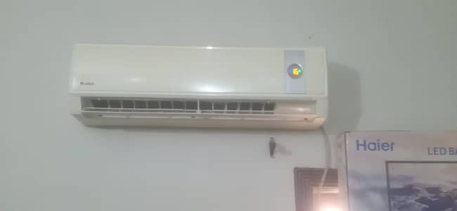 Gree 1.5 Ton Split AC (Outclass Cooling & Heavy Duty) – Good Condition