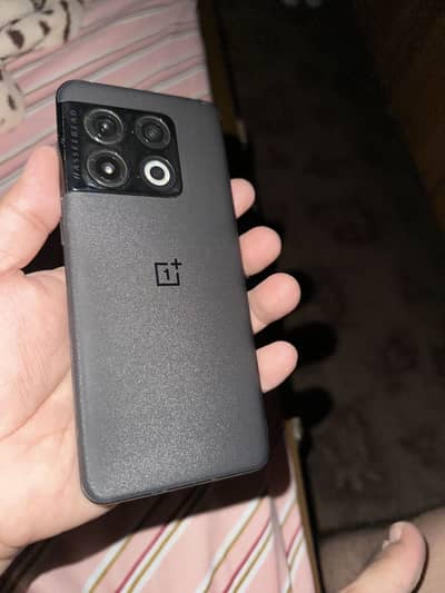 One Plus 10 Pro