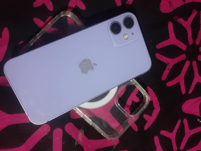 Apple iPhone 12 mini 6