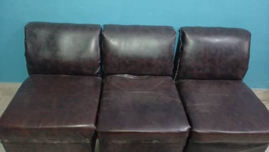 I want to sale my office furniture used