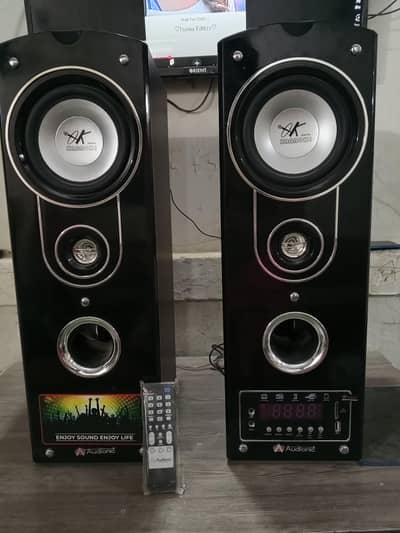 Audionic classic 6+ almost new