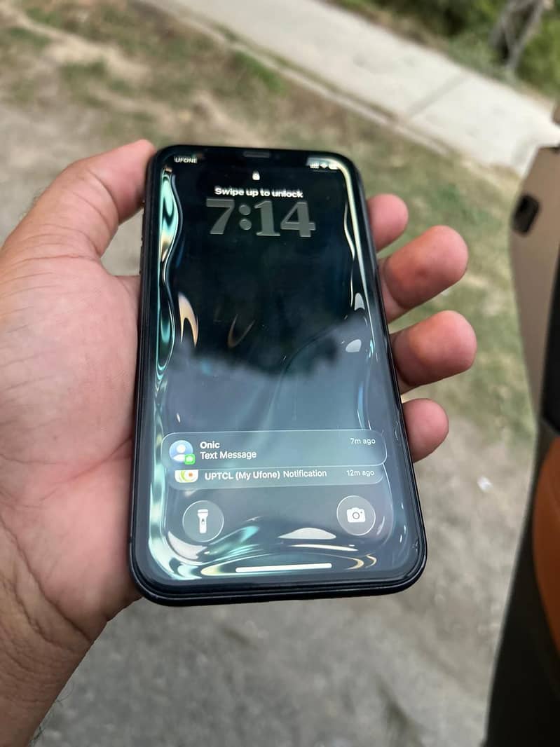 iPhone 11 2