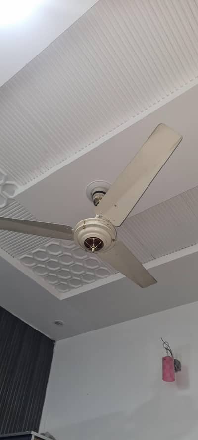 ceiling fans in good condition