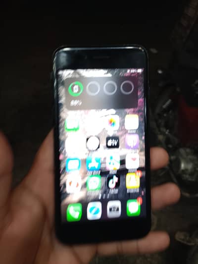 Apple iPhone 7