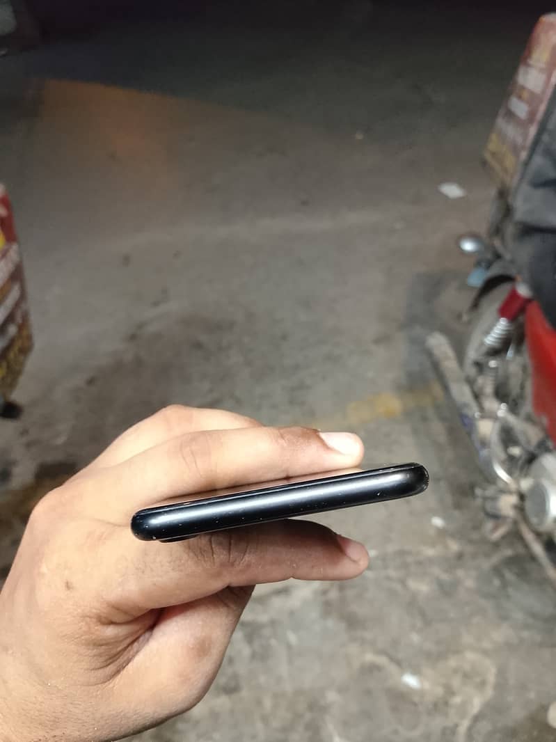 Apple iPhone 7 1