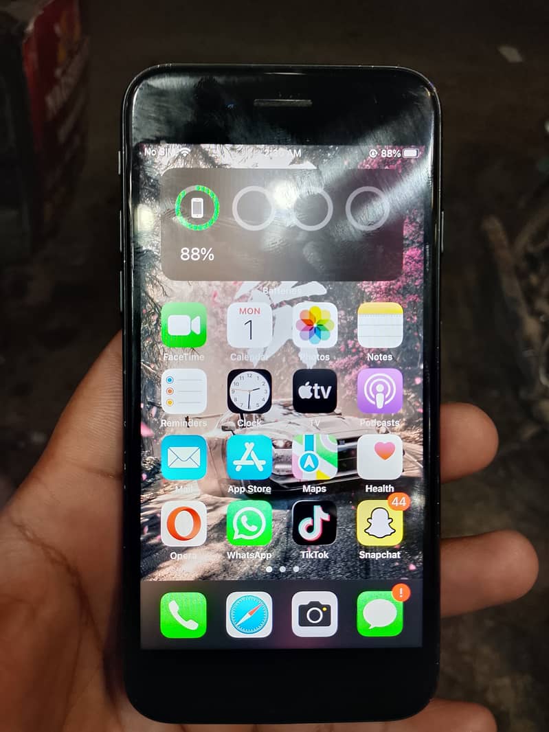 Apple iPhone 7 3