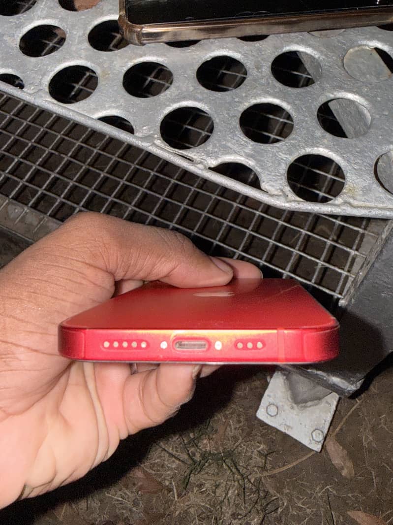 Apple iPhone 14 7