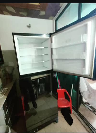 excellent condition fridge