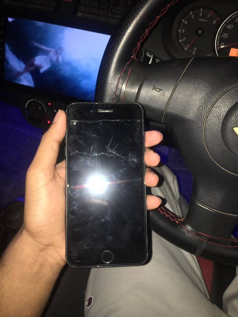 Apple iPhone 7 Plus 1