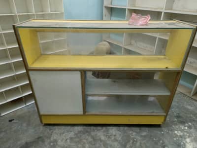 2 Counter for shop in good condition