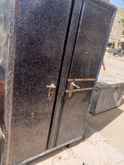 iron Almari for sale Gulitan e Joher Karachi price 23500 0305833239(