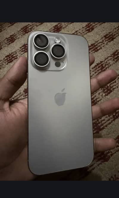 Apple iPhone 16 Pro