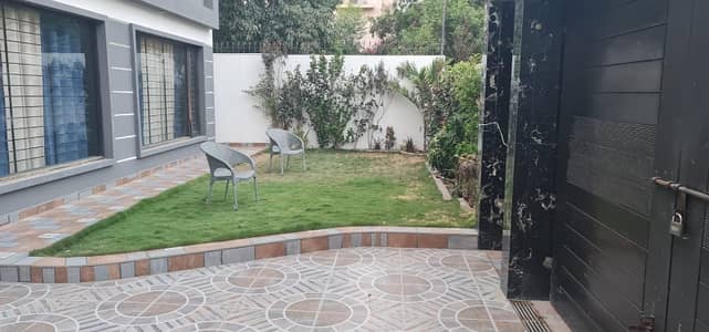 FULLY RENOVATED 500 SQUARE YARD TWO UNIT CORNOR BUNGALOW FOR SELL IN DHA PHASE 5.