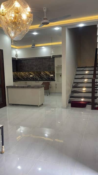 120 YARDS SLIGHTLY USED DOUBLE STORY BUNGALOW FOR SELL IN DHA PHASE 7 EXT. MOST PRIME LOCATION IN DHA KARACHI.