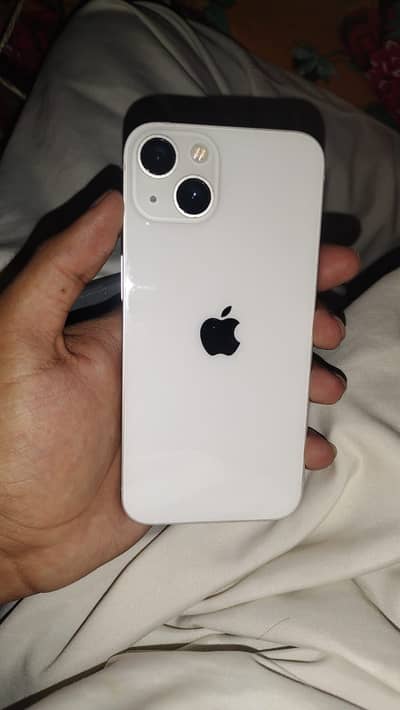 Apple iPhone 13