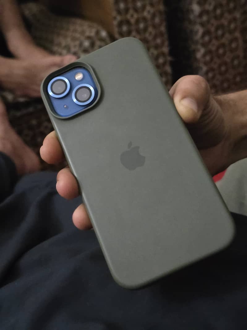 Apple iPhone 13 5