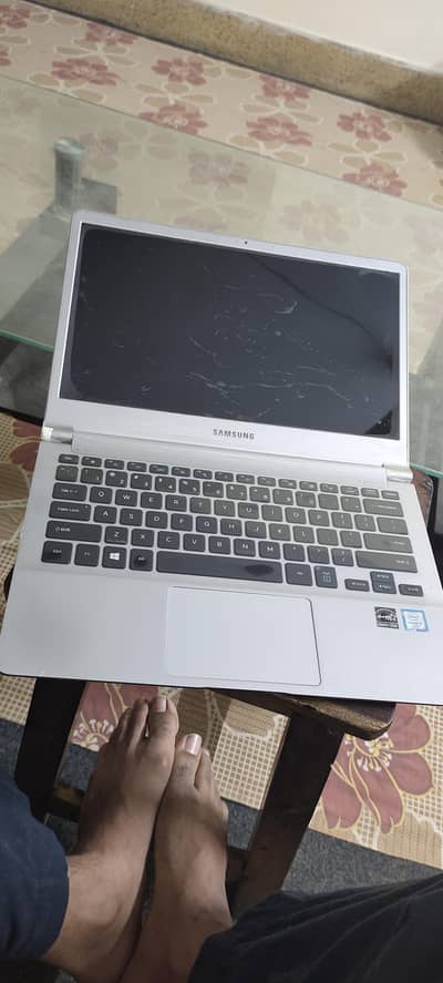 Samsung Core-i5 (6th generation) laptop