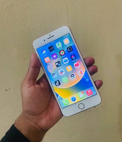 iphone 7plus 128gb ptA approved go my watsap number 0324-3829803