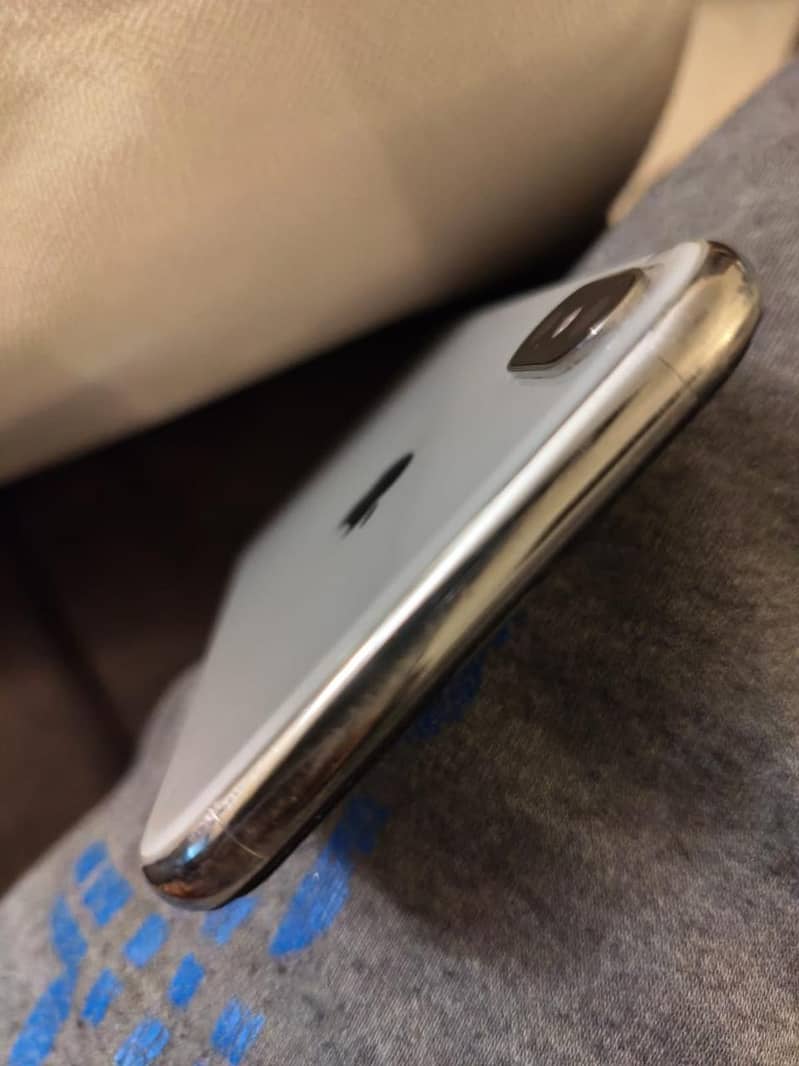 Apple iPhone X 2