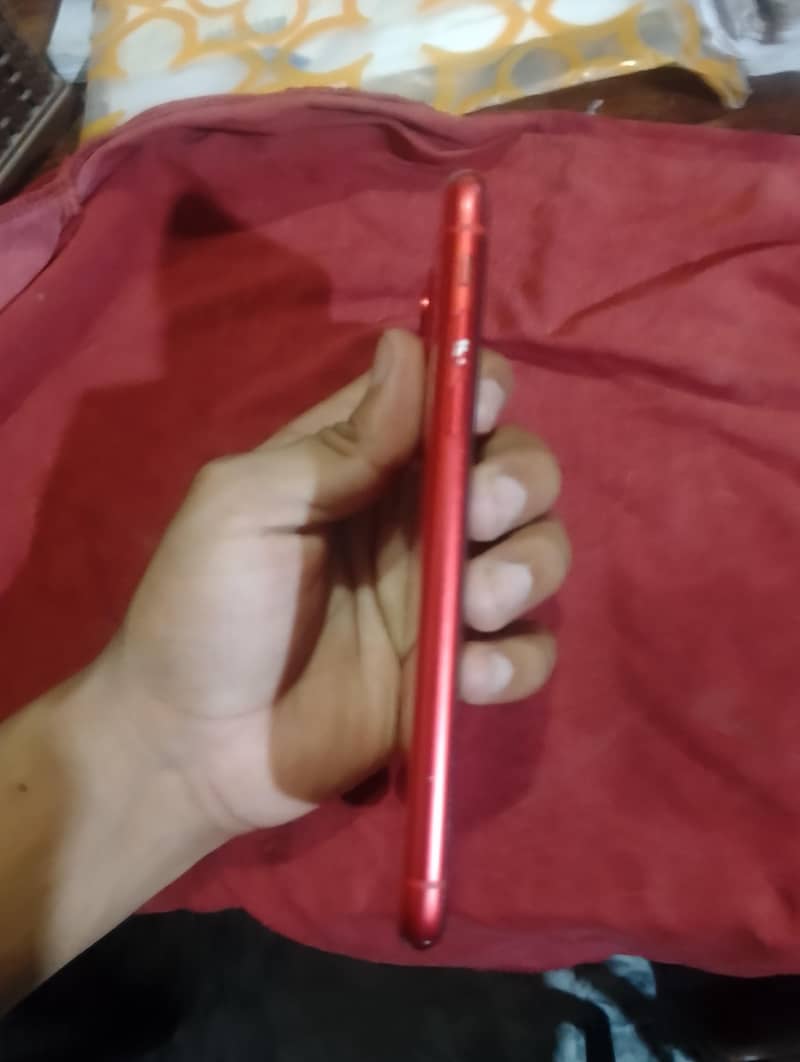 Apple iPhone 11 3