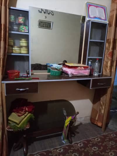 condition 10 to 10 parlour mirror