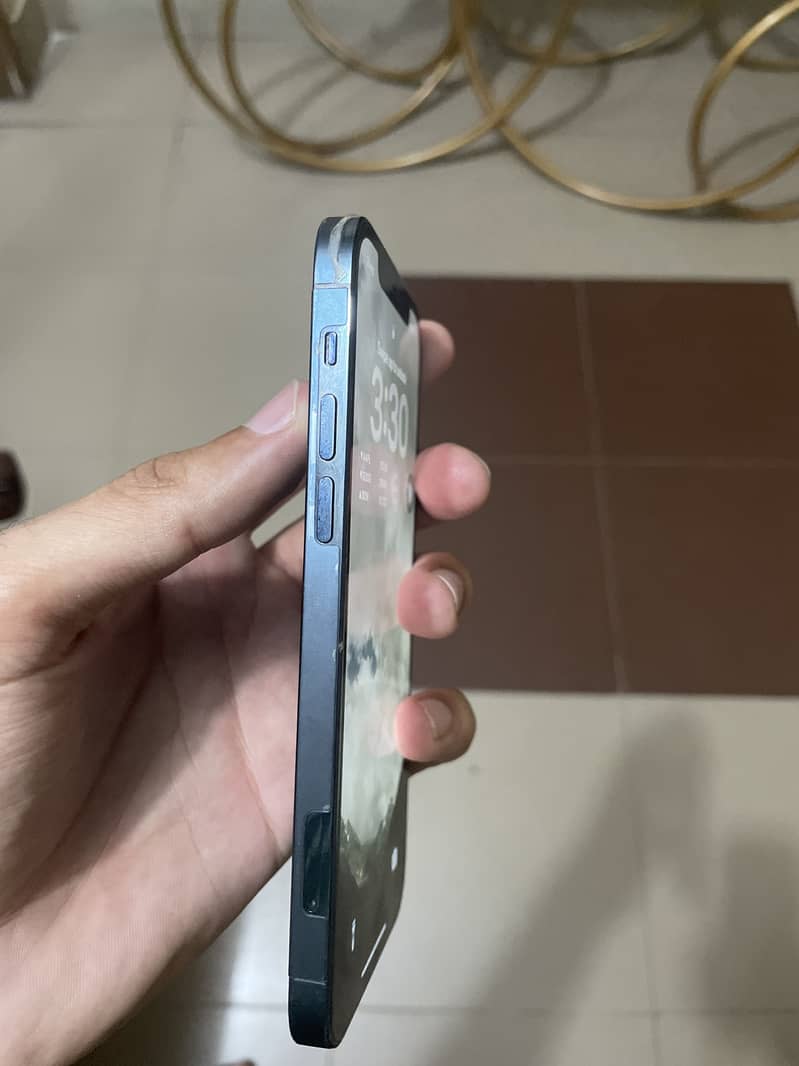Apple iPhone 12 Pro 1
