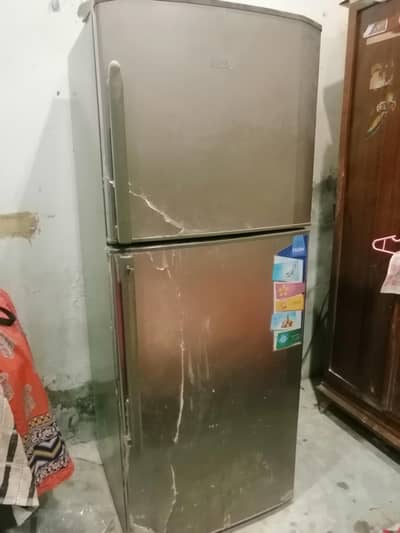 larg hair fridge for urgent sell