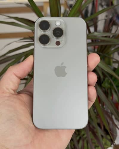 Apple iPhone 16 Pro JV