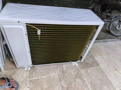 Haier 1 Ton DC inverter 03301974189