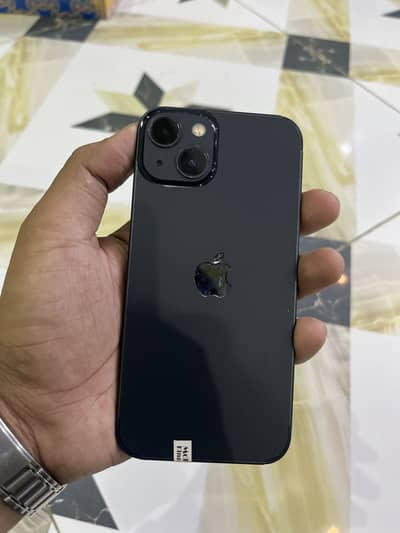Apple iPhone 13