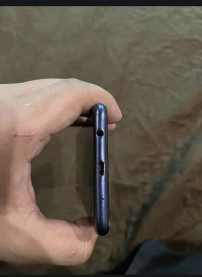 Samsung a10 2/32 gb