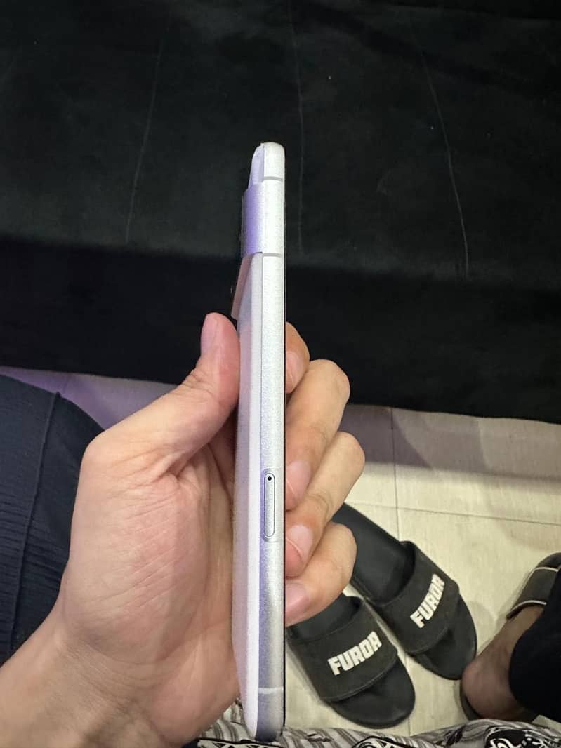 Google Pixel 7 4