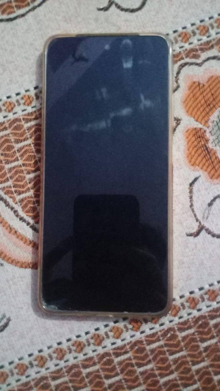 Realme C75 1