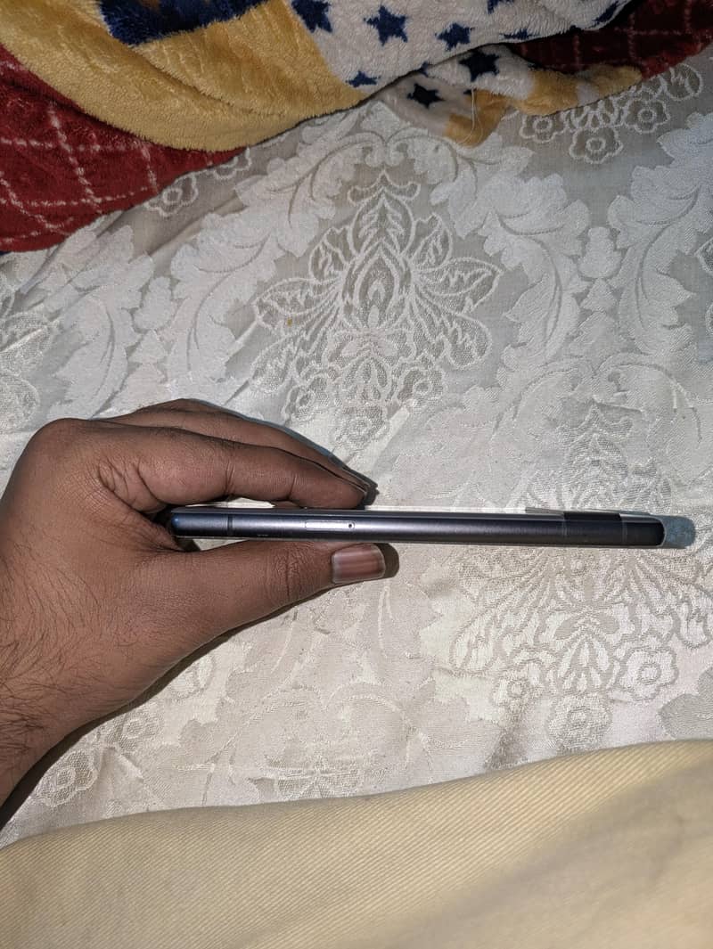 Google Pixel 7a 5