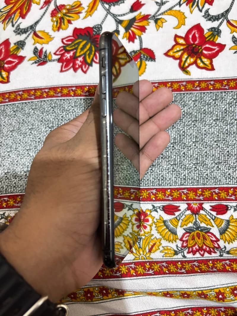 iPhone X 64 5