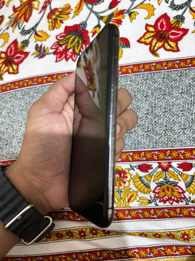 iPhone X 64 6