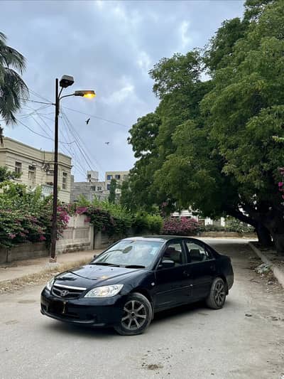 Honda Civic EXi | First Owner | company maintained