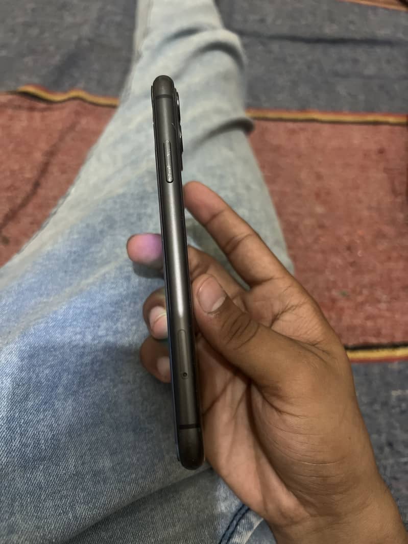 Apple iPhone 11 1
