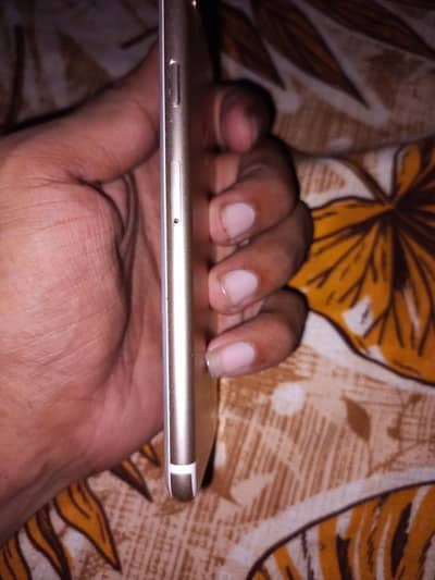 Apple iPhone 6S