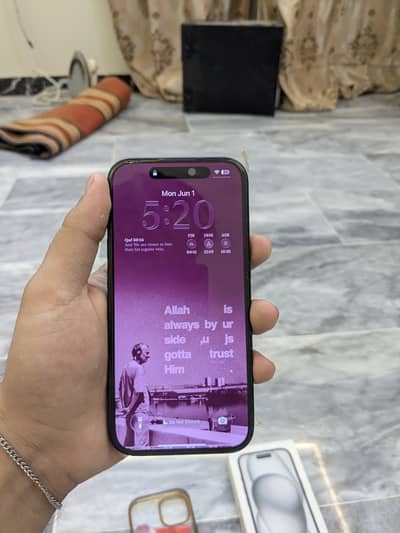 Apple iPhone 15