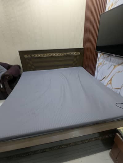 bed with mattress included